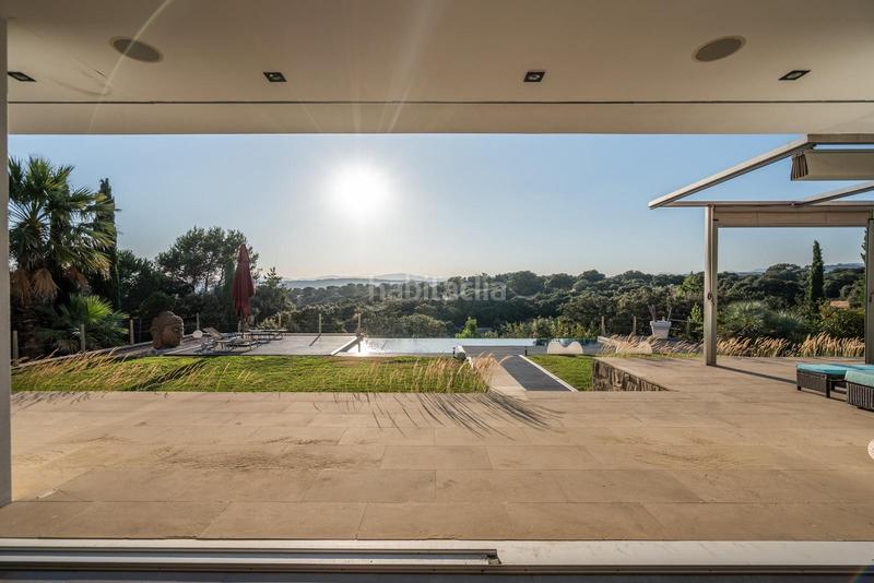 Foto e13e9476-7cfb-443f-9375-fdb042fe3e11. Chalet  de lujo único en las rozas con diseño exclusivo y vistas perpetuas extraordinaria propiedad de alto standing situada en lo en Rozas de Madrid (Las)