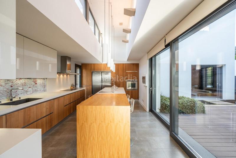 Foto f8585229-16dc-4353-973d-3b7fb126b73f. Chalet  de lujo único en las rozas con diseño exclusivo y vistas perpetuas extraordinaria propiedad de alto standing situada en lo en Rozas de Madrid (Las)