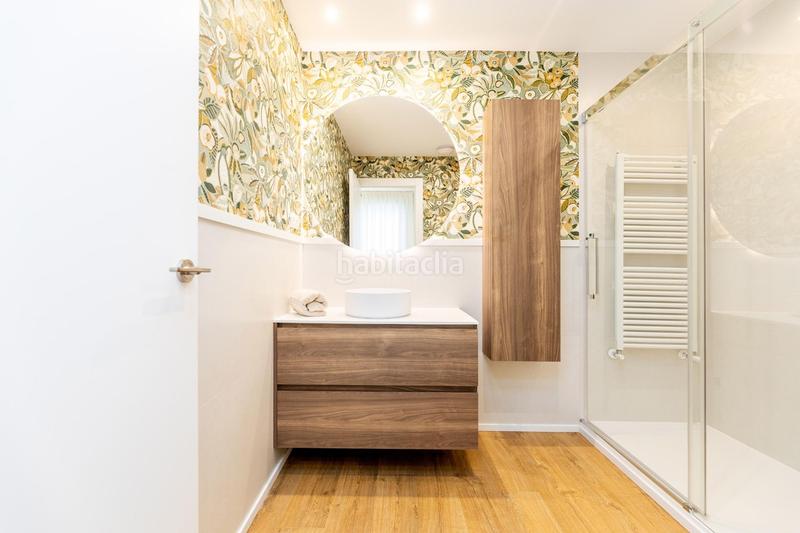 Foto b949372d-2ee8-441c-a0dc-c28ec70b9621. Piso excelente piso alto con terraza cercano al parque el retiro calle o donnell en Madrid