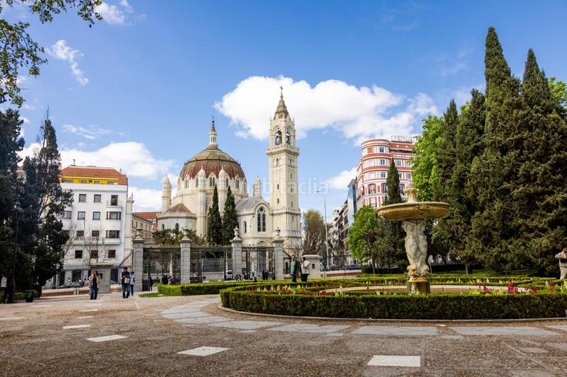 Foto f9b5be14-080d-4517-840d-0dbccfd43de4. Piso excelente piso alto con terraza cercano al parque el retiro calle o donnell en Madrid