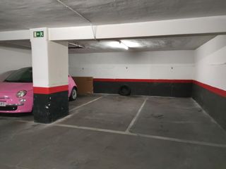 Aparcament cotxe a Calle alcantara 64. Venta plaza de garaje