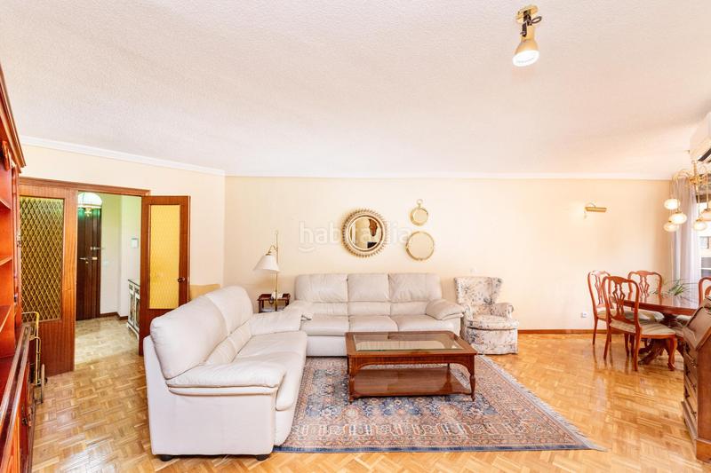 Foto 860aa5d0-231e-4a22-a836-1210a53b594c. Piso amplio piso en Peñagrande con piscina y excelentes conexiones en Madrid