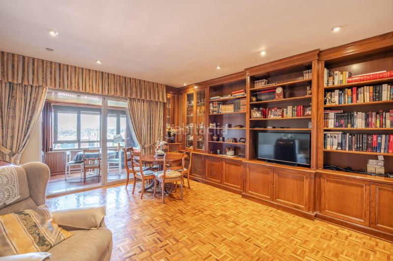 Foto 4bbc3255-8acb-4a79-8015-846e68aa641b. Piso increíble piso de 4 dormitorios con gran terraza cerrada en ronda de segovia magnífica vivienda situada en la exclusiva y demanda en Madrid