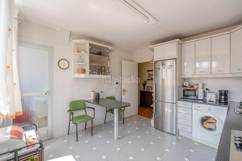 Foto a058754e-9a09-42f8-9b70-a39f99307a7b. Piso increíble piso de 4 dormitorios con gran terraza cerrada en ronda de segovia magnífica vivienda situada en la exclusiva y demanda en Madrid