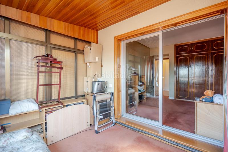 Foto d855f40e-1f6f-443a-b6d9-6a40a4e687d2. Piso increíble piso de 4 dormitorios con gran terraza cerrada en ronda de segovia magnífica vivienda situada en la exclusiva y demanda en Madrid