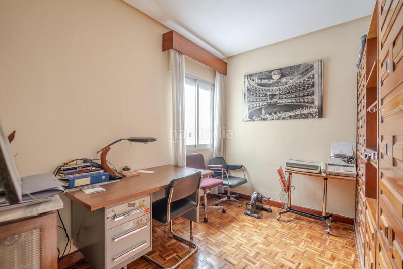 Foto e06dc054-266a-4813-962e-dd7ae858206f. Piso increíble piso de 4 dormitorios con gran terraza cerrada en ronda de segovia magnífica vivienda situada en la exclusiva y demanda en Madrid