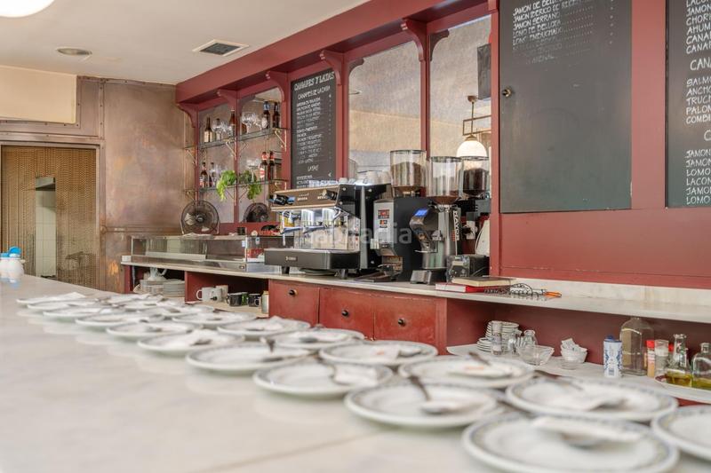 Foto 7ae45405-56f9-42d8-ac15-17f586e8af41. Local comercial bar restaurante en venta , zona privilegiada se ofrece en venta este bar restaurante en pleno funcionamiento con más d en Alcorcón