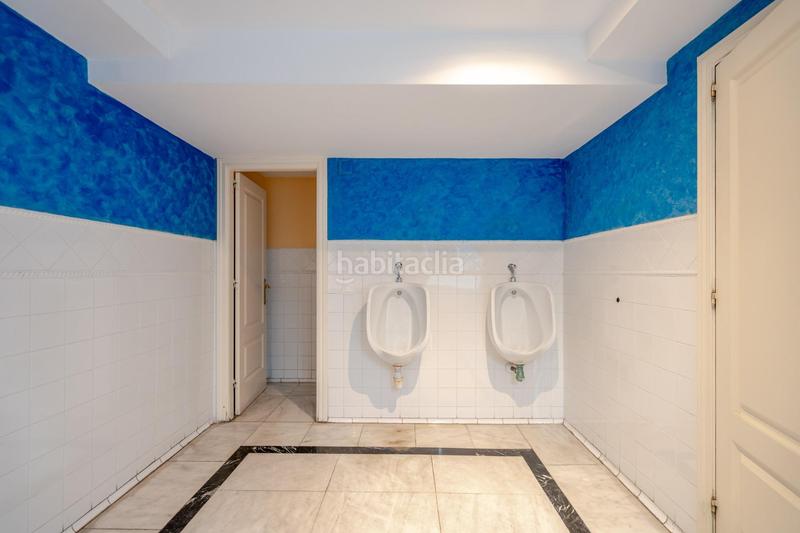 Foto 9d0d2ccd-2f5c-4ef4-901c-9cf4d2cf489a. Local comercial bar restaurante en venta , zona privilegiada se ofrece en venta este bar restaurante en pleno funcionamiento con más d en Alcorcón