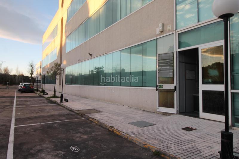 Foto 09cbd283-295c-46b7-a052-2a5dd44a2aa0. Local comercial  en Estación-Centro Tres Cantos