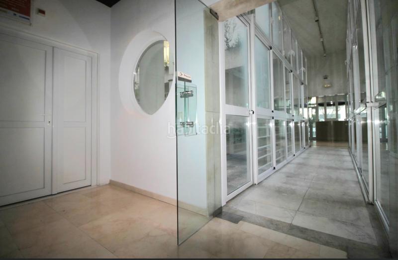 Foto f917dba7-e810-4b20-bb75-2ab8bc057050. Local comercial  en Estación-Centro Tres Cantos
