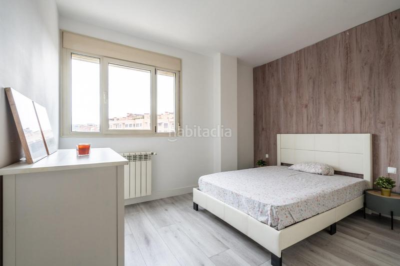 Foto f45150d7-2e98-4025-b1cc-a0e6ab47821e. Attico con riscaldamento parcheggio piscina in Arroyo de la Vega La Moraleja