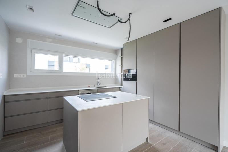 Foto fc33d3e6-5e3a-4be3-bc48-77da771f8800. Casa adossada amb calefacció aparcament piscina a Rozas de Madrid (Las)