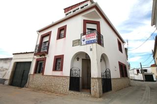 Casale  Avenida virgen del pilar 7. Magnifica casa de pueblo