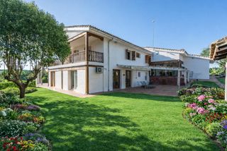 Chalet in Club de Golf. Chalet independiente de lujo en club de golf, las rozas  viviend