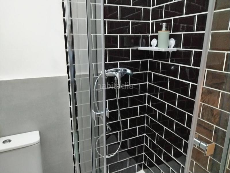 Foto 4e60d8e5-09d0-41d7-b562-c258e60a98b3. Local comercial a Embajadores-Lavapiés Madrid