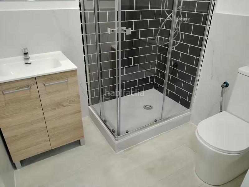 Foto 8f86e5e6-46b0-4907-8b65-1fc706878aeb. Local comercial a Embajadores-Lavapiés Madrid