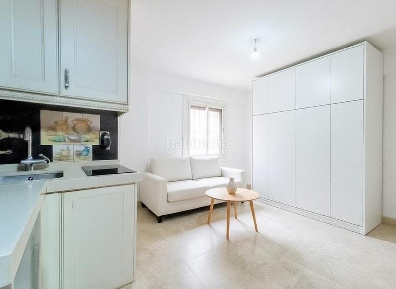 Foto 8fa9ae96-e7df-4746-8f73-5fa42213fe27. Studio with heating parking in Castillejos-Cuzco Madrid