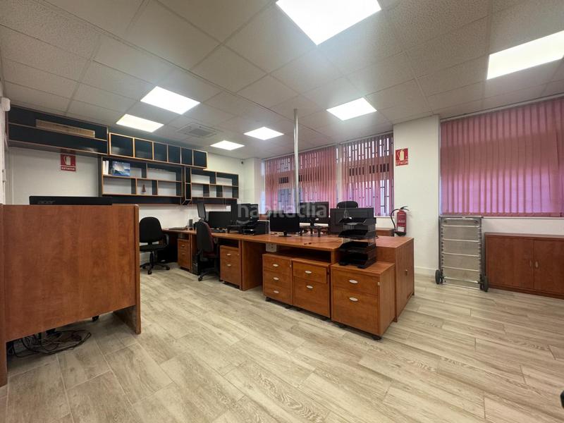 Foto 43d0d954-b40d-4599-bc16-8e3281a37cf5. Local comercial en Palomeras Bajas Madrid