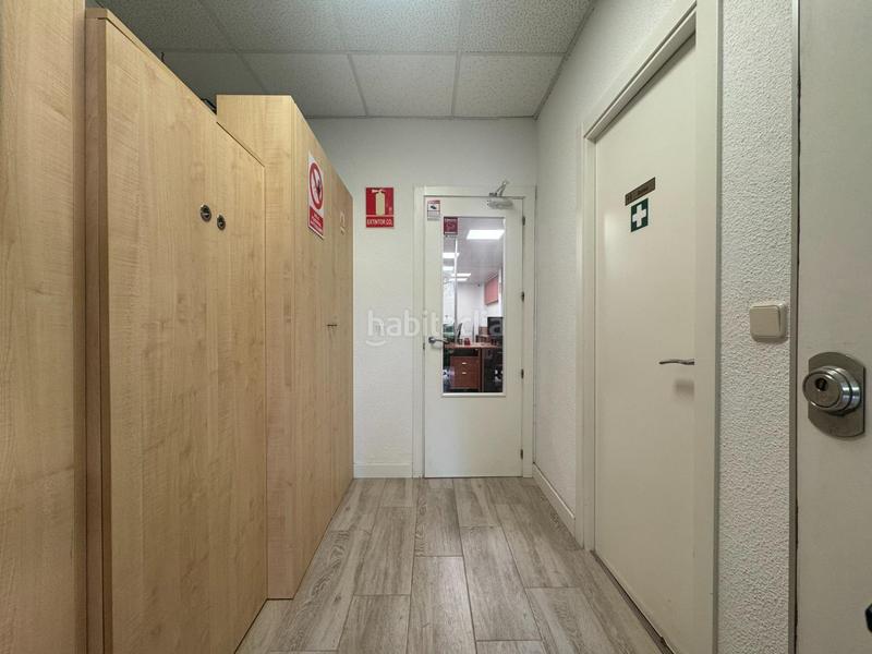 Foto 56c5acee-f7fc-44eb-9355-46b477ccf18e. Local comercial en Palomeras Bajas Madrid