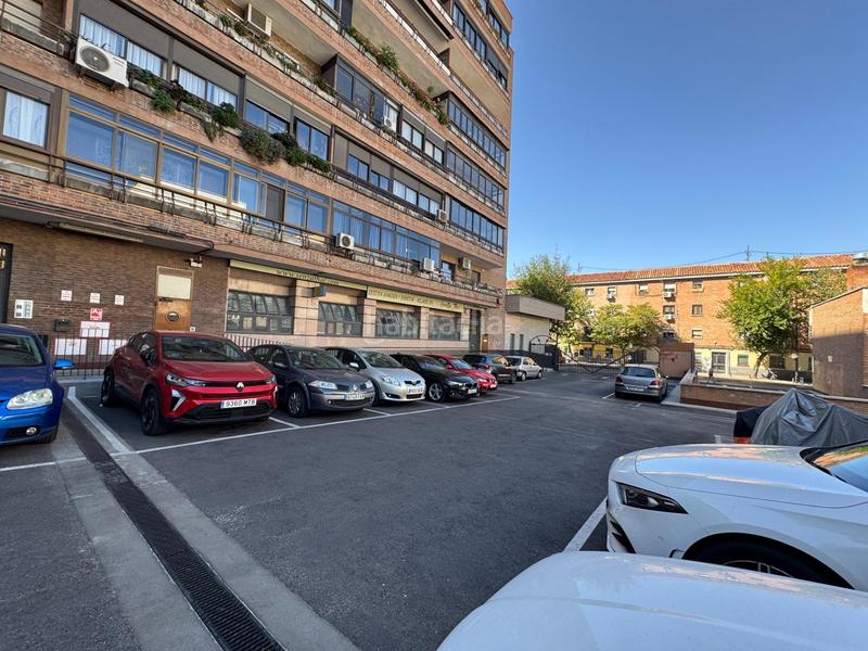Foto b5273501-6228-4f9a-ba00-3cea52786ad8. Local comercial en Palomeras Bajas Madrid