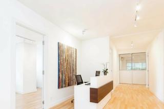 Location Bureau à Calle de pedro muguruza 8. Oficina exterior reformada con 6 despachos en chamartín