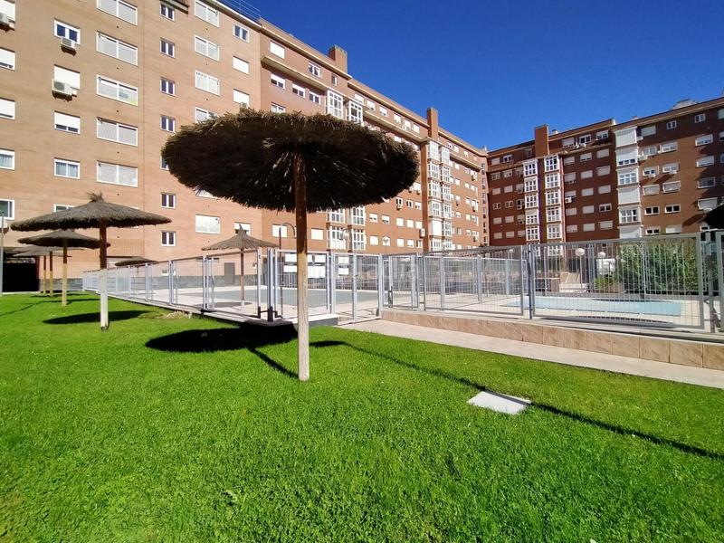 Foto 64754a64-ccc5-4ad1-b816-499271ad53cb. Àtic amb calefacció aparcament piscina a Las Tablas Madrid