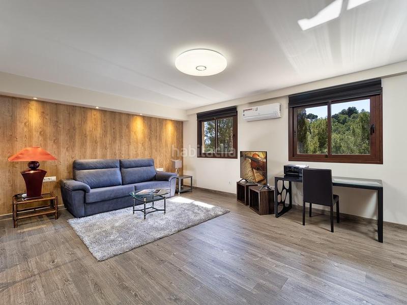 Foto 65ad06e4-70e6-44cf-b803-65065b68d6db. Chalet con parcheggio piscina in Es Camp de Mar Andratx