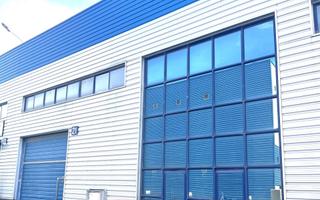 Nau industrial a Calle de san erasmo 28. Venta de nave de 380m2 en calle erasmo 28 con tres  plaza de gar