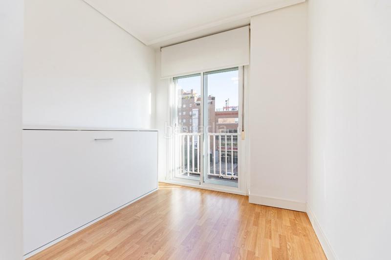 Foto 50629ca1-5cb6-49c7-b1fc-c08c9b29d822. Pis amb calefacció aparcament a Almendrales Madrid