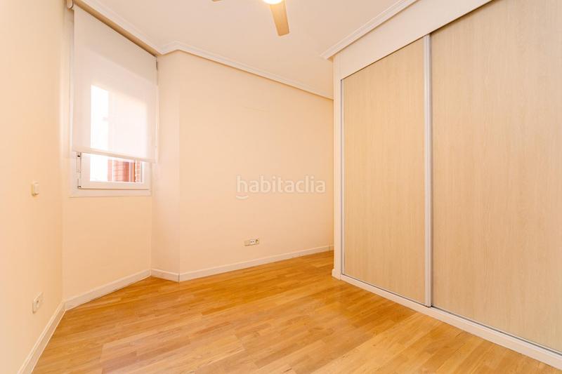 Foto 8a9db72c-68d5-4339-9151-7c47fcd3d221. Pis amb calefacció aparcament a Almendrales Madrid