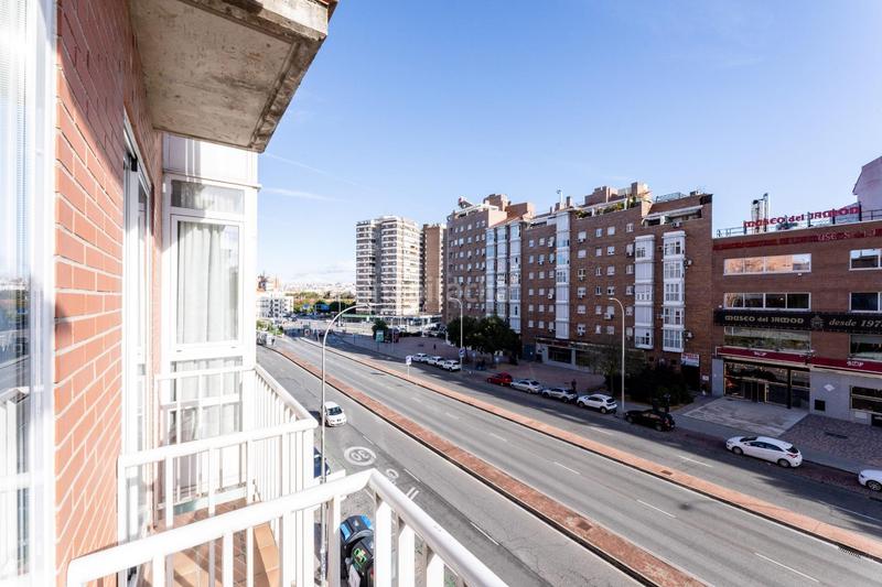 Foto fb4fe11a-14c7-48df-b728-4337d018a1f6. Pis amb calefacció aparcament a Almendrales Madrid