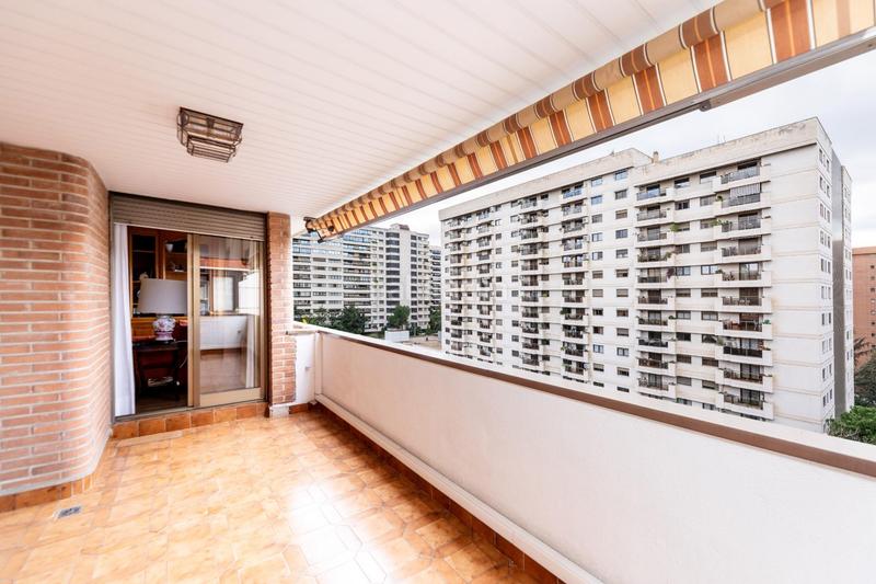 Foto 0aa5d9af-d633-4880-ac2d-b7a4eb76a0b4. Flat with heating parking pool in La Paz Madrid