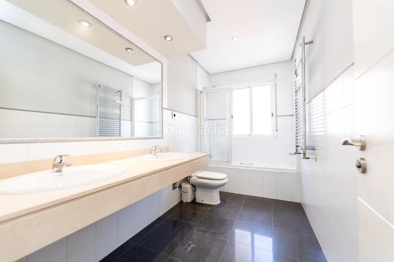 Foto c870e76f-7fb4-4a02-91db-0513d9d7913d. Rent apartment with heating in Castellana Madrid