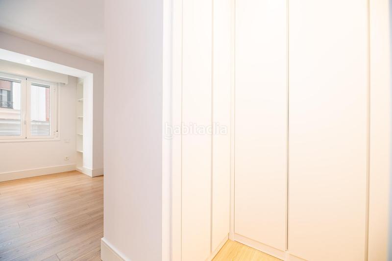 Foto 55cd8c92-45b0-4a6c-babe-d4cdd0c61a36. Miete etagenwohnung mit heizung in Argüelles Madrid