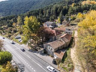 Edifici a Guadarrama. Complejo turístico único en el puerto de guadarrama con licencia
