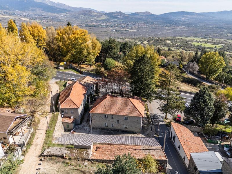 Foto 4a622e22-8420-49b4-a3af-19eacc3ff618. Edifici a Guadarrama