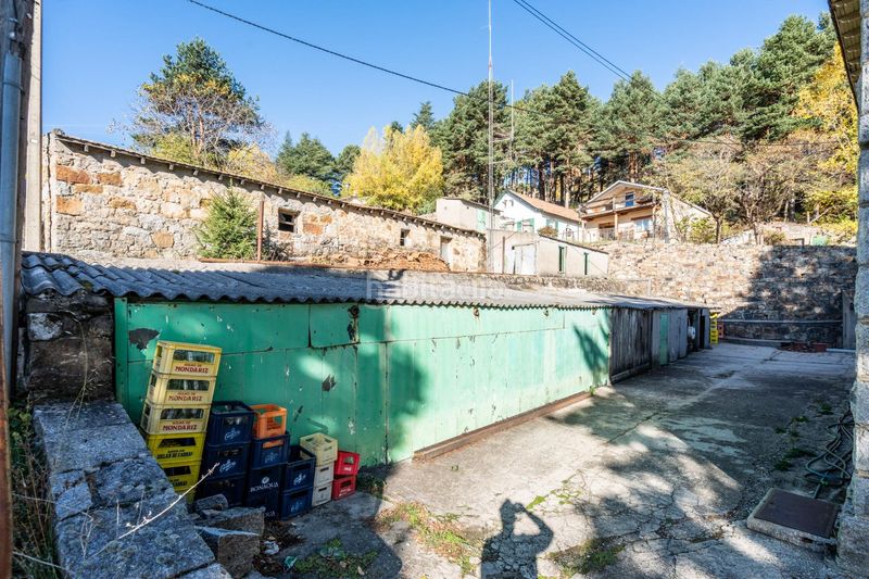 Foto b067f8a4-04f8-419c-8125-a7faad16e3fd. Edifici a Guadarrama
