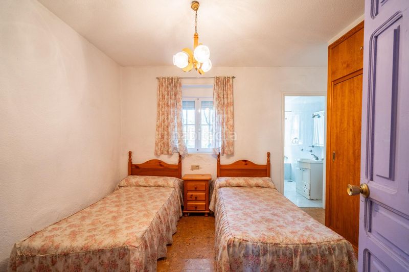 Foto f09fb1d7-88a3-481e-9162-17c63723ee26. Edifici a Guadarrama