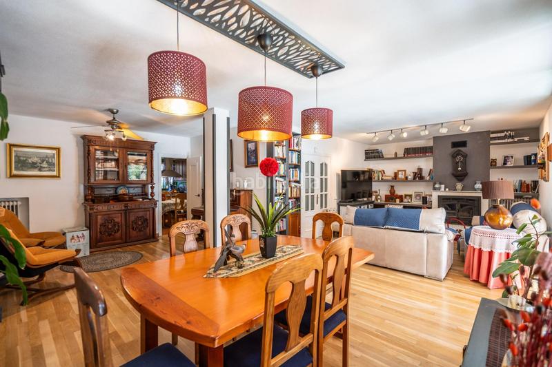 Foto 86451d36-8e93-4b02-a2cd-63499bc57b59. Reihenhaus mit heizung parking pool in Parquelagos-Puente Nuevo Galapagar