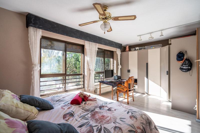 Foto bc6b651e-50eb-48c8-8a92-dbeb256e79f4. Reihenhaus mit heizung parking pool in Parquelagos-Puente Nuevo Galapagar