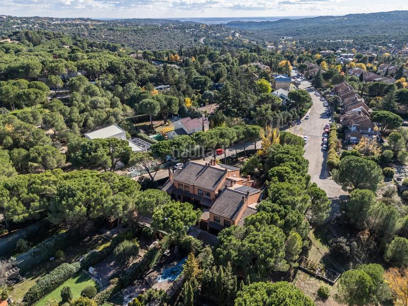 Foto d30c871c-0bda-4fef-a82c-0cc313644a0d. Reihenhaus mit heizung parking pool in Parquelagos-Puente Nuevo Galapagar