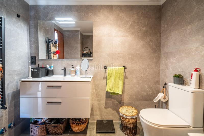 Foto fe8bd60c-b2be-48ab-ae15-48aa2895b909. Reihenhaus mit heizung parking pool in Parquelagos-Puente Nuevo Galapagar