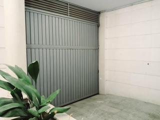 Rent Car parking in Guindalera. Plaza de garaje en calle jose picon 5