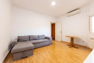 Location Appartement à Vista Alegre. Luminoso piso exterior de 2 dormitorios en alquiler