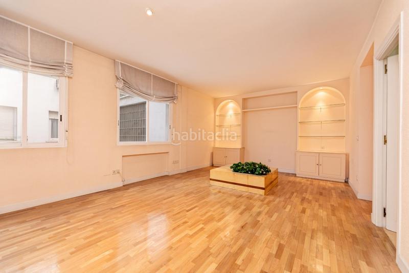 Foto b987c02e-5c63-409b-884a-f426346bf75c. Flat in Cuatro Caminos - Azca Madrid