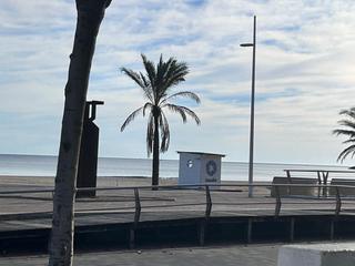 Pis a Playa de Gandía. Amplio piso en playa de gandia oportunidad para rehabilitar cerc