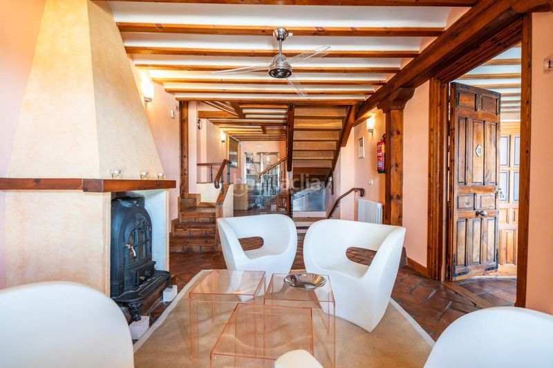 Foto f96fbcb8-00f7-4029-b22a-6b76a5dddf7d. Edifici a Belmonte de Tajo