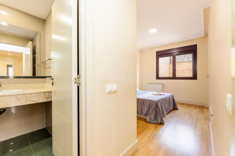 Foto 1ce2efd2-8903-49d6-8c1f-3f9809975072. Dúplex exclusivo bajo en esquina, privacidad y tranquilidad en zona prime en Boadilla del Monte