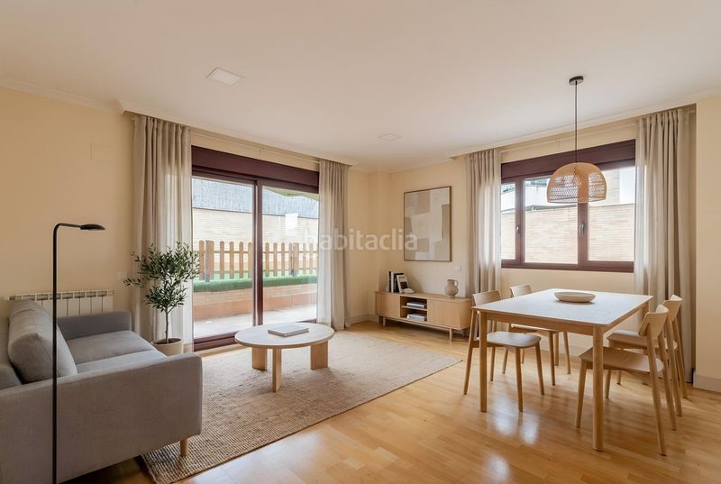 Foto 2ac839e9-689e-4523-8ae5-6fd75982a552. Dúplex exclusivo bajo en esquina, privacidad y tranquilidad en zona prime en Boadilla del Monte