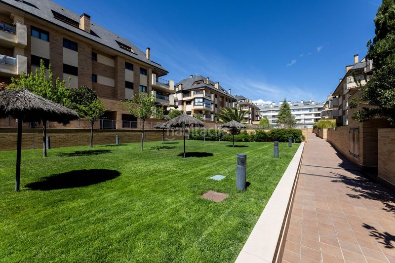 Foto 582eb4a5-a1d5-4e5e-8da1-54aa0ab3f4a1. Dúplex exclusivo bajo en esquina, privacidad y tranquilidad en zona prime en Boadilla del Monte